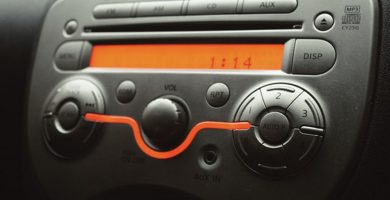 como saber el codigo de la radio del coche
